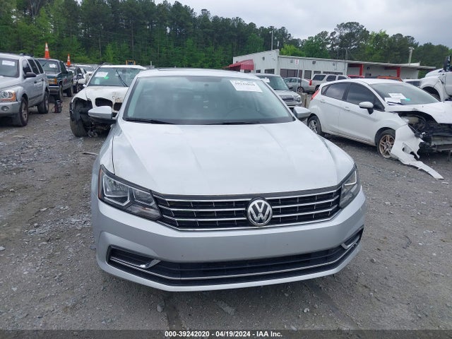 1VWLA7A39KC002064 Volkswagen Passat 2.0t Wolfsburg Edition