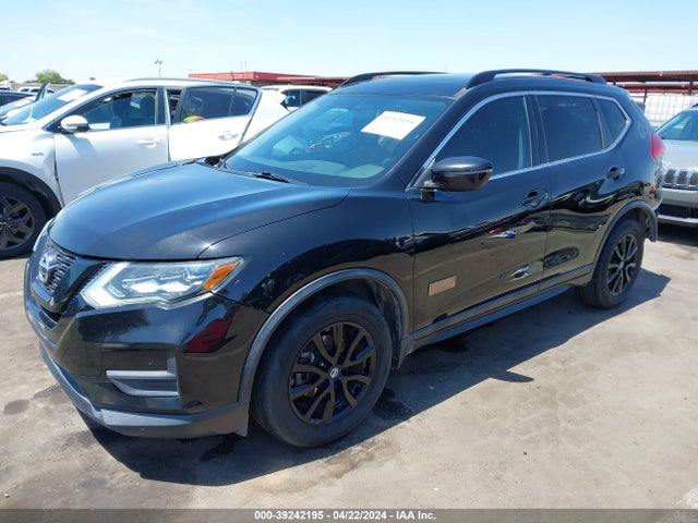 Nissan ROGUE SV 2017 5N1AT2MT3HC762126 Image 2
