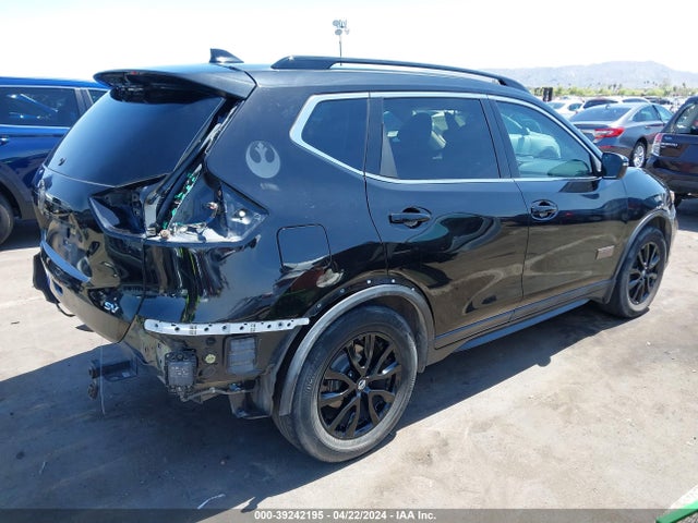 Nissan ROGUE SV 2017 5N1AT2MT3HC762126 Image 4