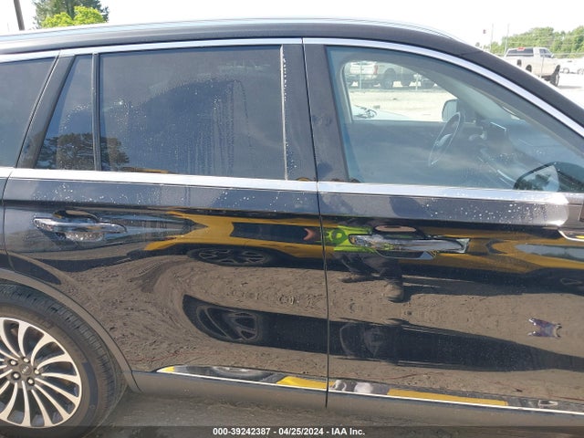 Lincoln Aviator Standard 2023 5LM5J6WC4PGL06796 Image 13