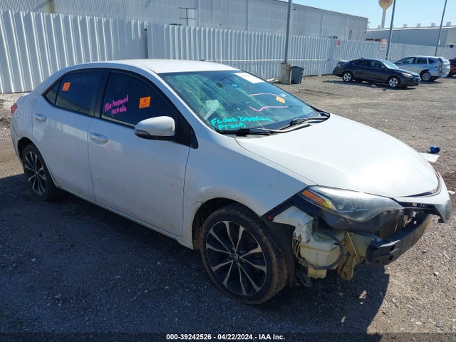 Toyota COROLLA SE 2018 5YFBURHE7JP786016 zdjęcie główne