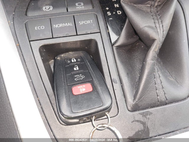 Toyota Rav4 Xle 2019 JTMW1RFV5KJ011720 Image 11