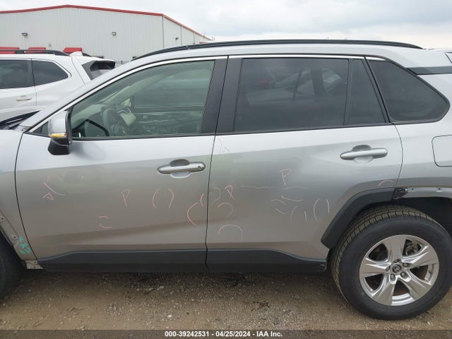 Toyota Rav4 Xle 2019 JTMW1RFV5KJ011720 Image 15