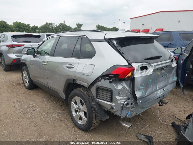 Toyota Rav4 Xle 2019 JTMW1RFV5KJ011720 Image 3
