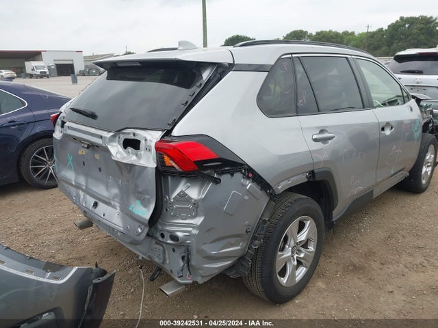 Toyota Rav4 Xle 2019 JTMW1RFV5KJ011720 Image 4