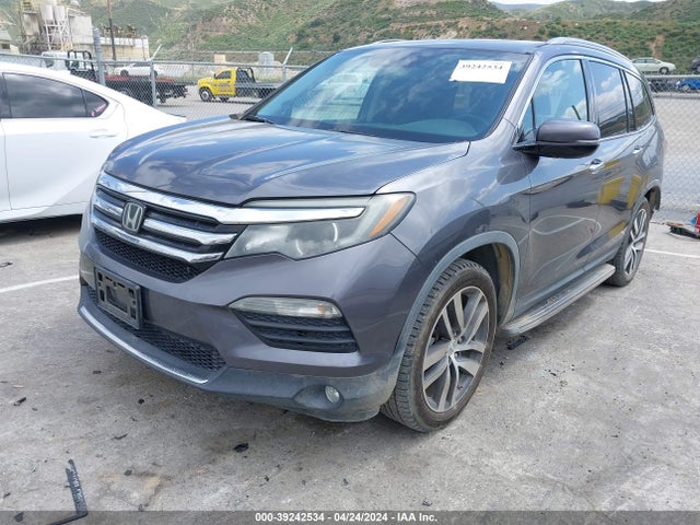 Honda Pilot Touring 2017 5FNYF5H92HB001312 Image 2