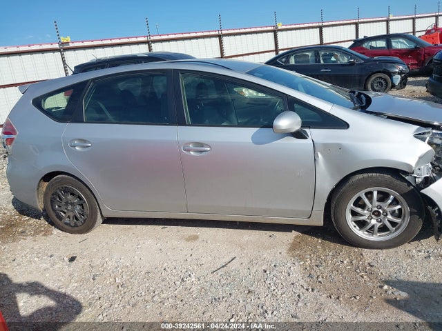 Toyota Prius V Four 2017 JTDZN3EU3HJ063878 Image 14