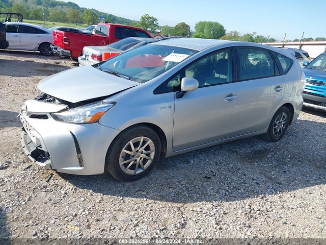 Toyota Prius V Four 2017 JTDZN3EU3HJ063878 Image 2