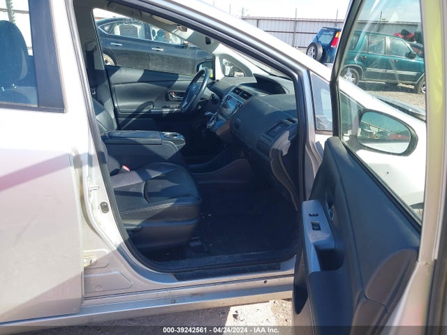 Toyota Prius V Four 2017 JTDZN3EU3HJ063878 Image 5