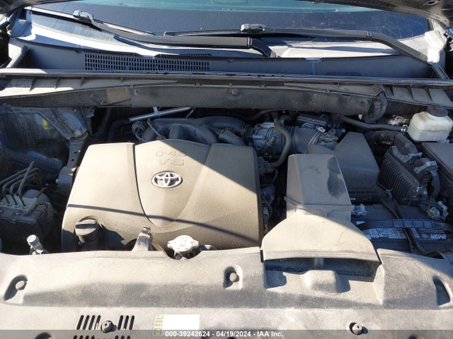 Toyota Highlander Limited 2018 5TDDZRFH9JS822741 Image 10