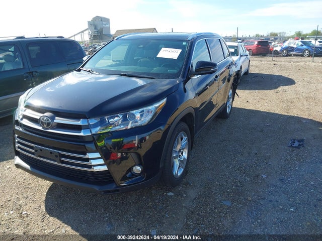 Toyota Highlander Limited 2018 5TDDZRFH9JS822741 Image 2