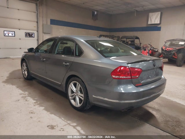 1VWCT7A30FC056093 Volkswagen Passat 1.8t Sel Premium