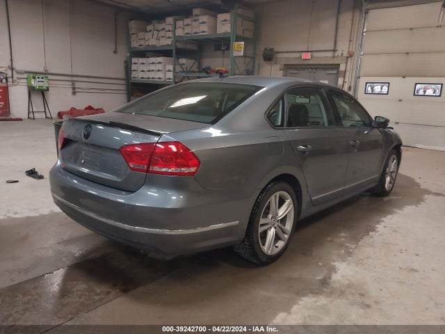 1VWCT7A30FC056093 Volkswagen Passat 1.8t Sel Premium