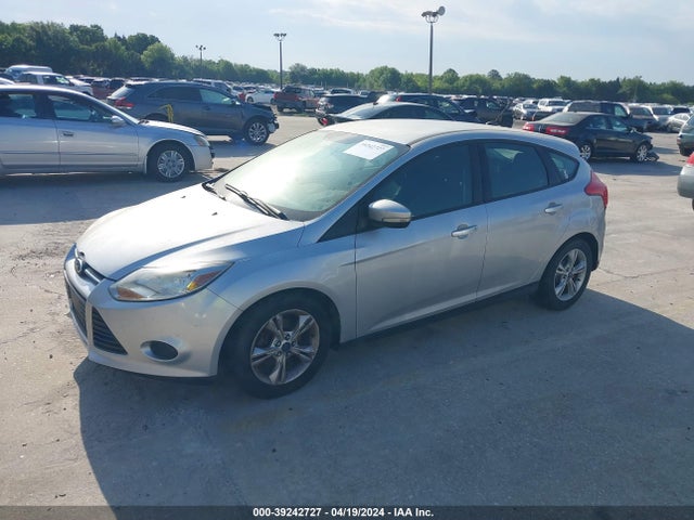 Ford FOCUS SE 2014 1FADP3K21EL325734 Image 2