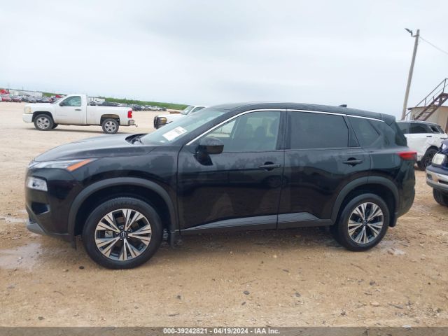 JN8BT3BA4PW415955 Nissan Rogue Sv Fwd