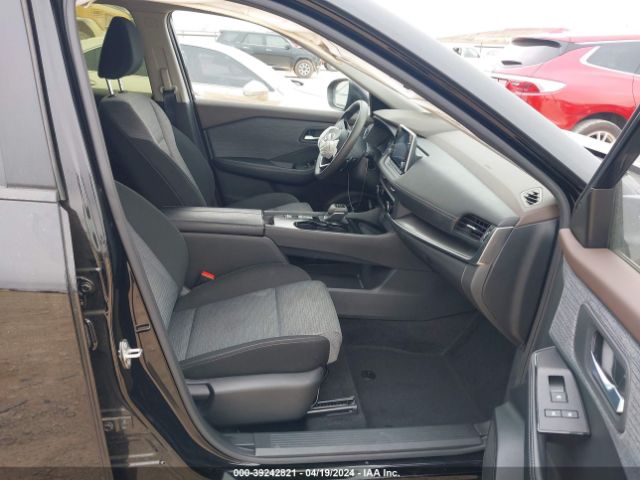 JN8BT3BA4PW415955 Nissan Rogue Sv Fwd