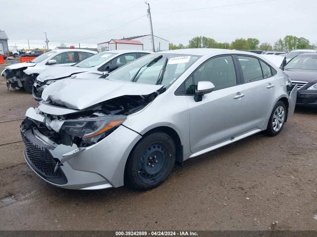 Toyota COROLLA LE 2022 JTDEPMAEXN3023830 Image 2