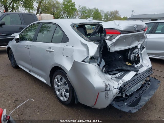 Toyota COROLLA LE 2022 JTDEPMAEXN3023830 Image 3