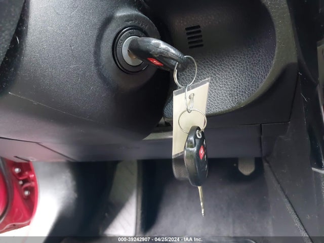 Toyota COROLLA LE 2018 5YFBURHE1JP767526 Image 11