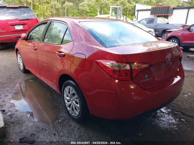 Toyota COROLLA LE 2018 5YFBURHE1JP767526 Image 3