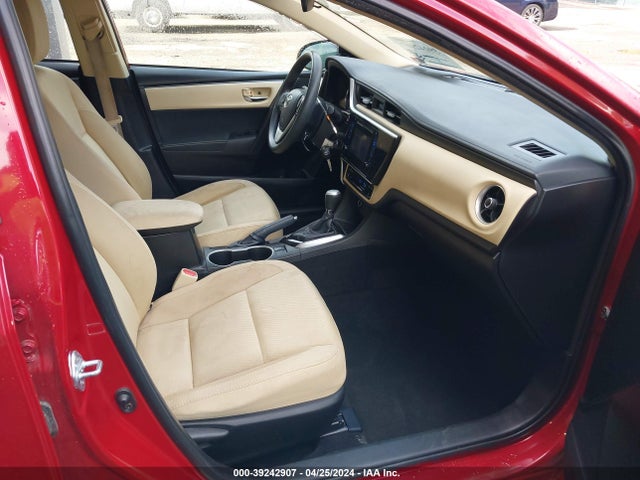 Toyota COROLLA LE 2018 5YFBURHE1JP767526 Image 5