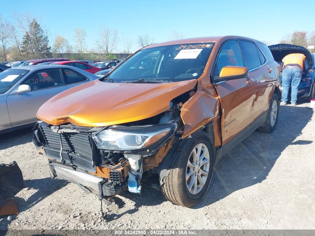 Chevrolet EQUINOX LT 2018 2GNAXSEV1J6180735 Image 2