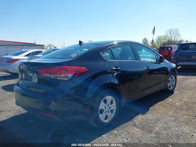 KIA FORTE LX 2017 3KPFK4A72HE033074 Image 4