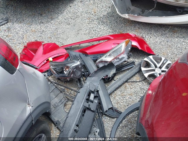 Toyota RAV4 LE 2017 JTMZFREV5HJ137276 Image 12