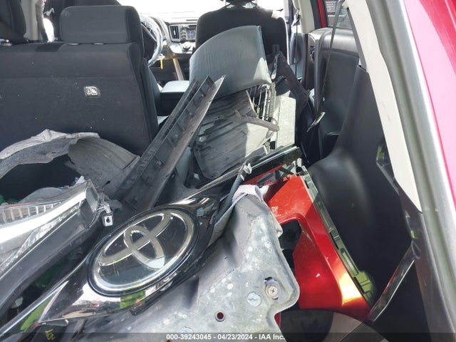 Toyota RAV4 LE 2017 JTMZFREV5HJ137276 Image 18