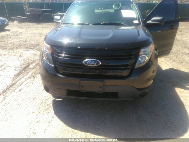 Ford Utility Police Interceptor 2015 1FM5K8AR8FGC68415 Image 6