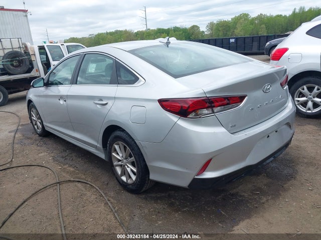 Hyundai SONATA SE 2018 5NPE24AF7JH682955 Image 3