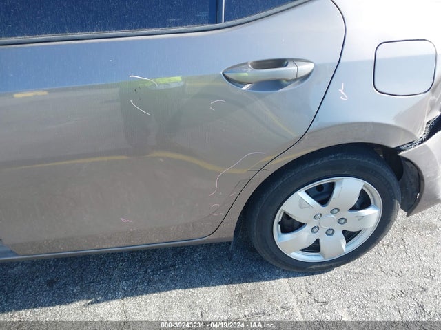 Toyota COROLLA LE 2015 5YFBURHE8FP348970 Image 13
