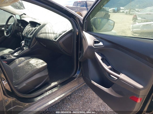 Ford FOCUS SE 2014 1FADP3K24EL443146 Image 5