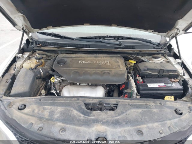 1C3CCCAB3FN707731 Chrysler 200 Limited