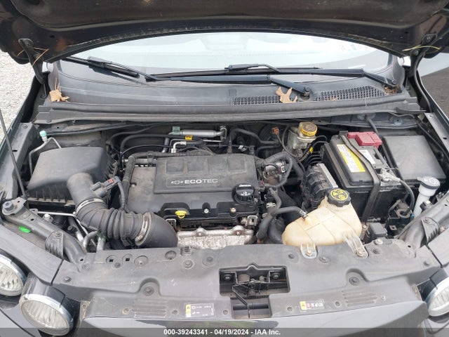 Chevrolet Sonic Ltz Auto 2015 1G1JE5SB4F4212413 Image 10