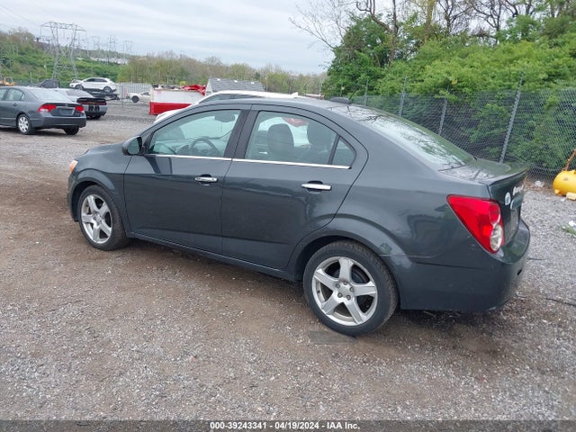 Chevrolet Sonic Ltz Auto 2015 1G1JE5SB4F4212413 Image 3