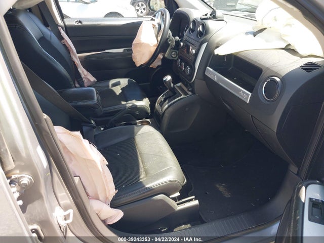 1C4NJDEB0HD163501 Jeep Compass Latitude 4x4