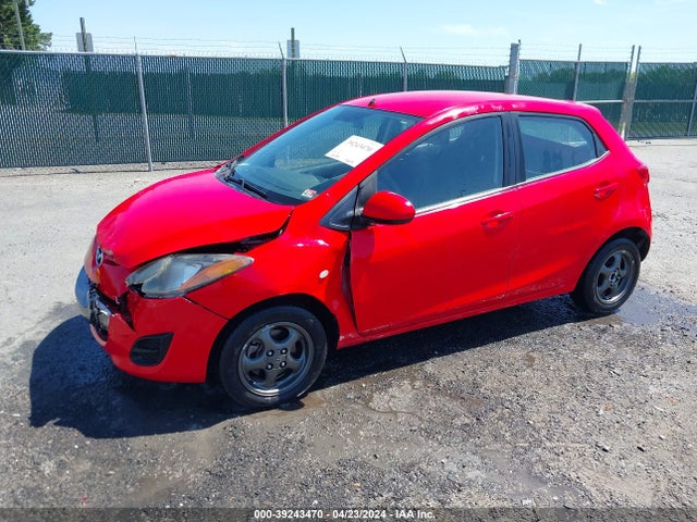 Mazda Mazda2 Sport 2014 JM1DE1KY3E0178021 Image 2