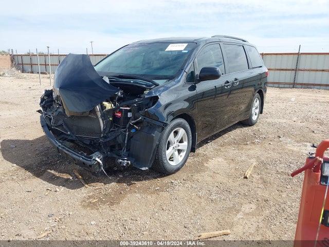 Toyota Sienna Le 8 Passenger 2015 5TDKK3DC0FS582146 Image 2