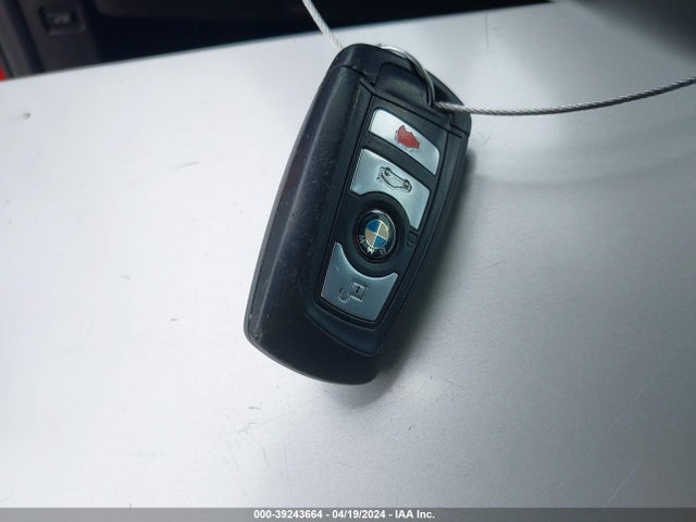 BMW 320i 2016 WBA8E1G51GNU11705 Image 11