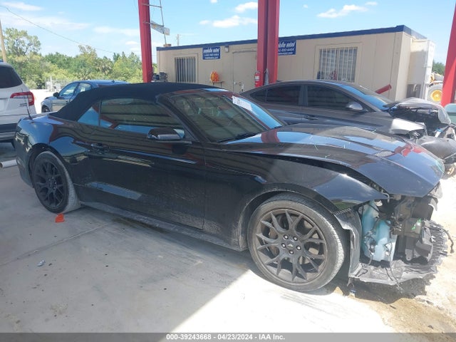 Ford Mustang Ecoboost 2018 1FATP8UH9J5161061 Image 14