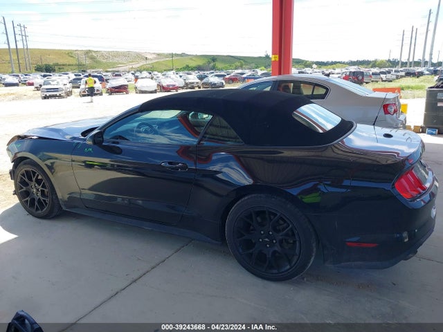 Ford Mustang Ecoboost 2018 1FATP8UH9J5161061 Image 15
