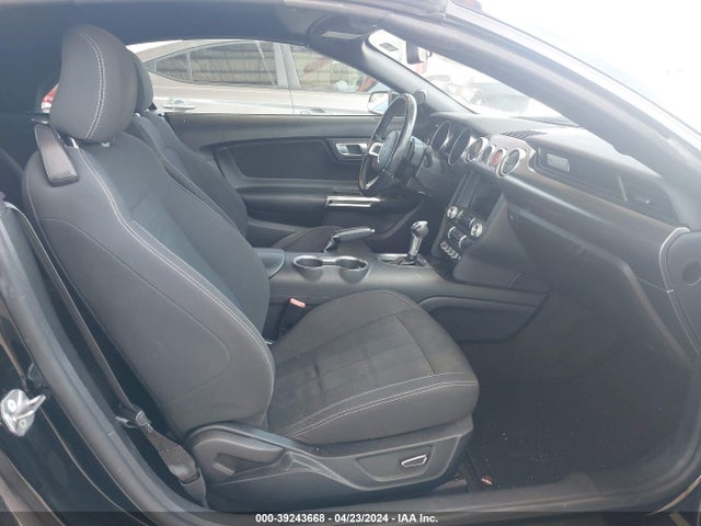 Ford Mustang Ecoboost 2018 1FATP8UH9J5161061 Image 5