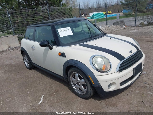 2008 MINI COOPER WMWMF33598TT65101 Photo 0