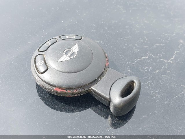 2008 MINI COOPER WMWMF33598TT65101 Photo 10