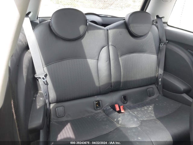 2008 MINI COOPER WMWMF33598TT65101 Photo 7