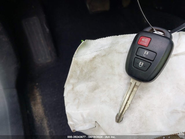 Toyota RAV4 LE 2018 2T3ZFREV4JW521010 Image 11