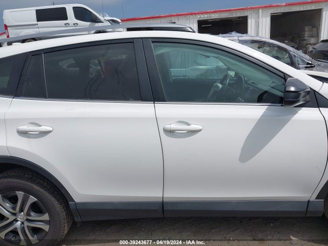 Toyota RAV4 LE 2018 2T3ZFREV4JW521010 Image 13