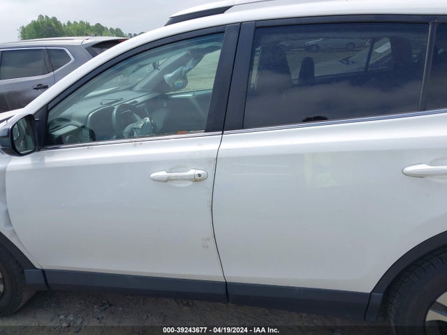 Toyota RAV4 LE 2018 2T3ZFREV4JW521010 Image 14