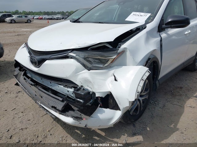 Toyota RAV4 LE 2018 2T3ZFREV4JW521010 Image 6